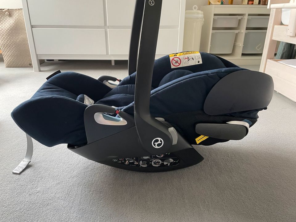 Cybex Cloud Z Babyschale Blau Liege-Funktion Isofix in Bremen