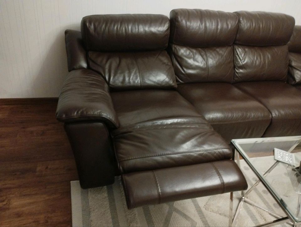 Echtleder Couch Sofa mit relax Funktion 4 Sitzer in Kerpen