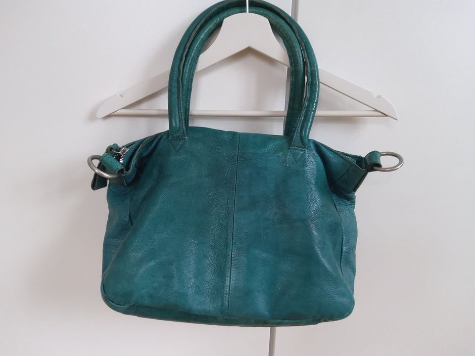 Liebeskind Tasche Farbe aqua in München