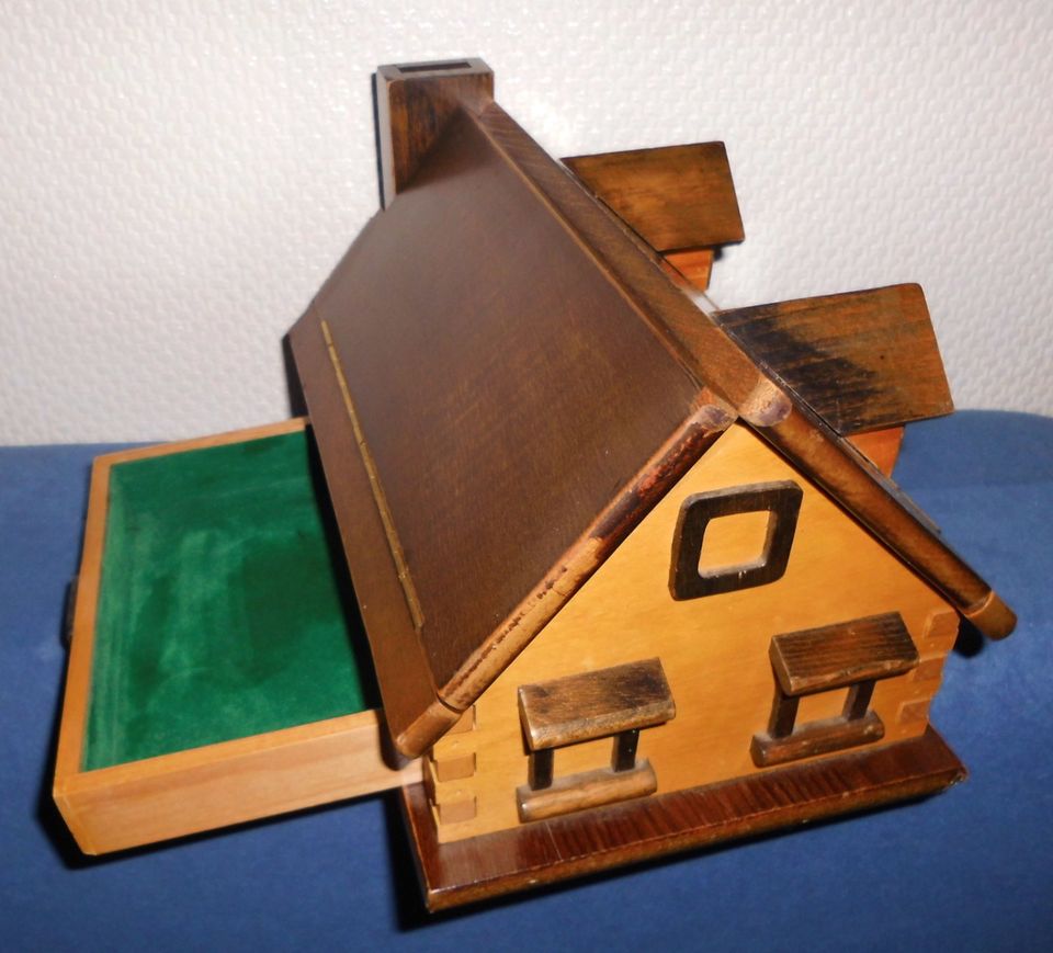 Wunderschöne Schmuckkassette (Holzhaus) 25 cm - Handarbeit in Solingen
