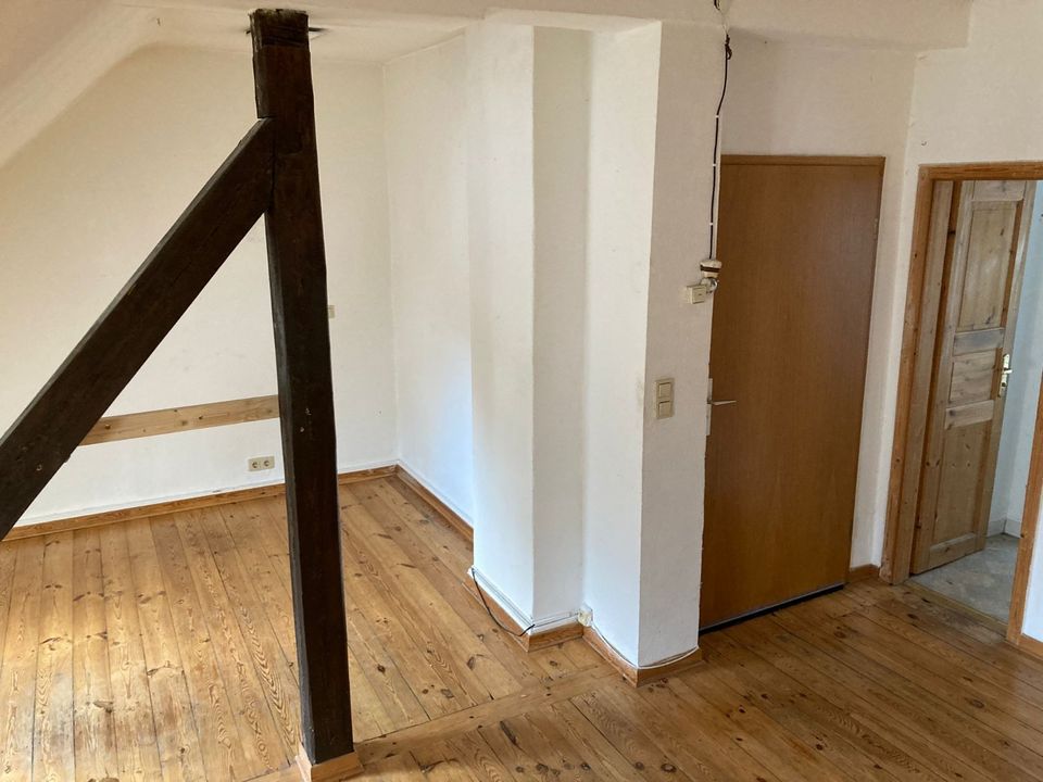 HÜBSCHE BEQUEME 2,5-Zimmer-Wohnung in sehr schönem Altbau | [HMR-O23E04] in Wiesbaden