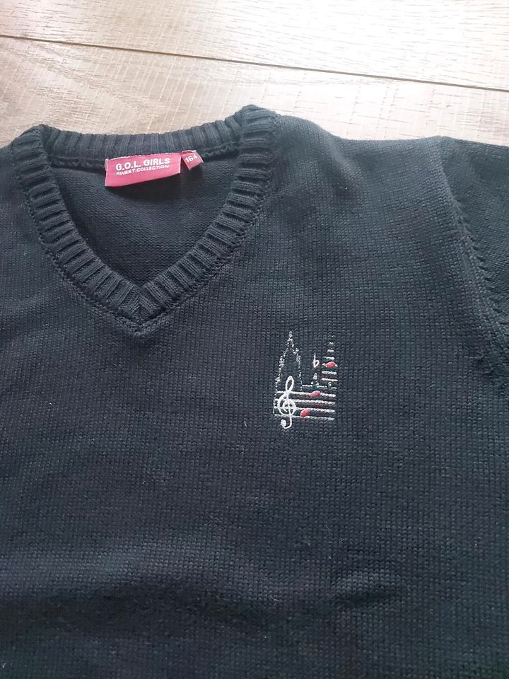 Domsingschule Frankfurt Pullover Gr. 164 in Neu-Isenburg