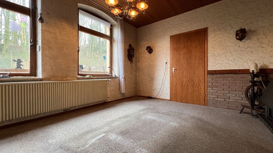 Ruhig gelegenes 1-2 Familienhaus  mit sonnigem Garten und Garage in Stolberg (Rhld)