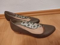 Pumps Stilettos braun wie Neu 39 grau Schuhe Ballerinas Baden-Württemberg - Schramberg Vorschau