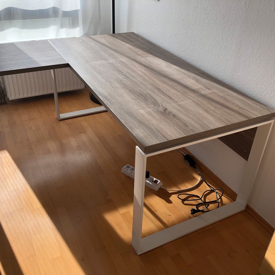 Schreibtischgestell L-Form weiß ohne Arbeitsplatte in Düsseldorf