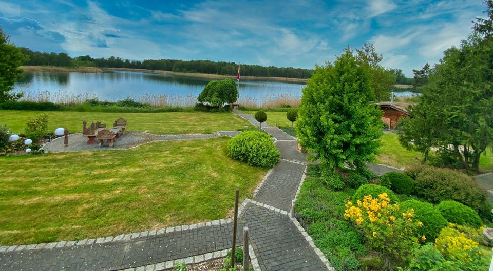 Luxuriöses Traumanwesen - Alleinlage - Eigener See mit 29 Hektar in Tröbitz