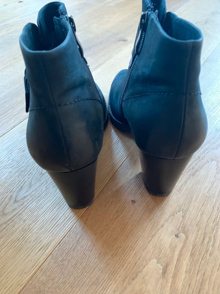 Caprice Schuhe Stiefelette Stiefel Größe 38,5 in Hohen Neuendorf