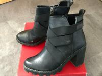 s.Oliver Damen Schuhe Stiefel /Stiefeletten /Boots - Gr. 38 Nordrhein-Westfalen - Hille Vorschau