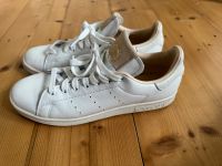 Adidas Stan Smith „Home of Classics“, 43 1/3 Frankfurt am Main - Dornbusch Vorschau