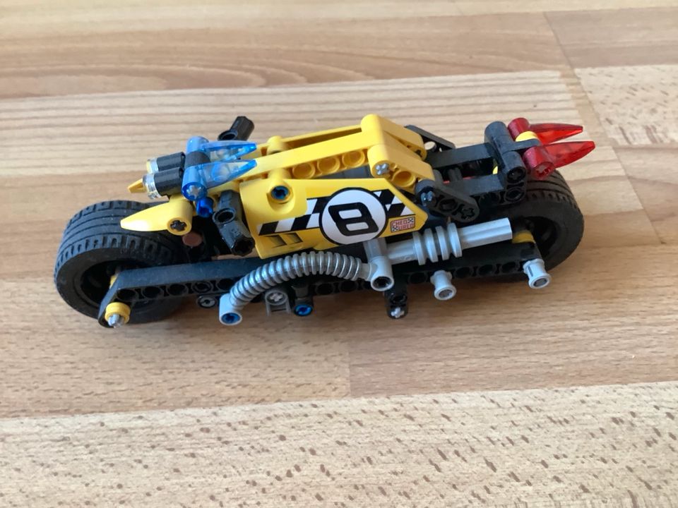 Lego Technik 42058 Stunt Motorrad in Halle