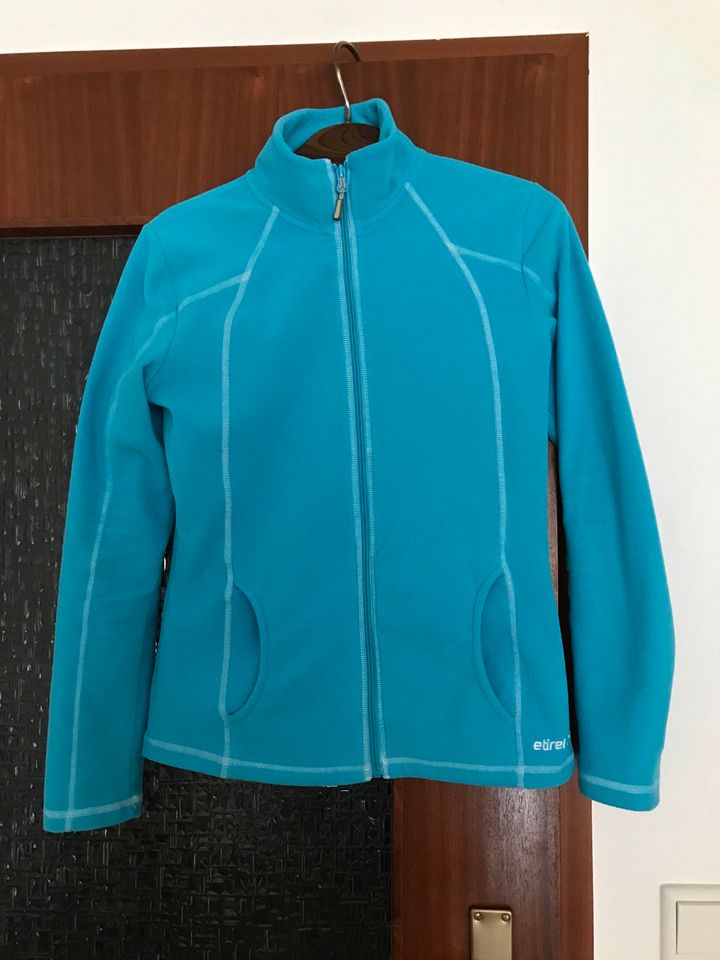 Sport / Freizeit-Jacke in Barsinghausen