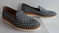 Halbschuhe, Slipper, schwarz-weiß, Gr. 41, Leder Baden-Württemberg - Sindelfingen Vorschau