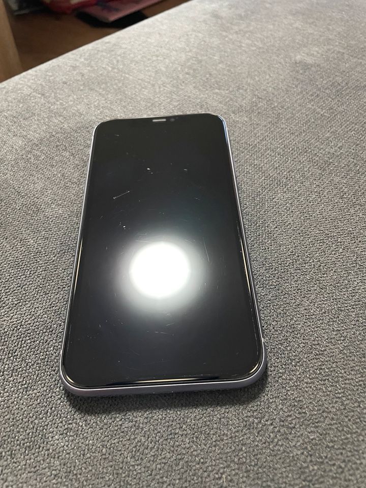 iPhone 11 in lila 64GB NUR HEUTE 100€‼️ in Gelsenkirchen