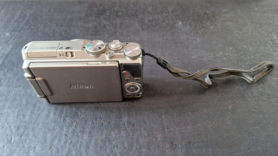 Nikon Coolpix S9900 Digitalkamera in Mönchengladbach