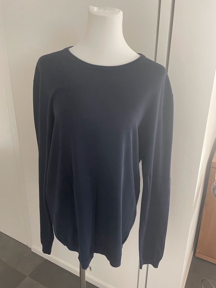 Pullover Gr. L blau in Kumhausen