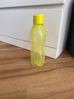 Tupperware Tupper Trinkflasche 750ml 0,75l geld grün Klappdeckel Bayern - Ahorntal Vorschau
