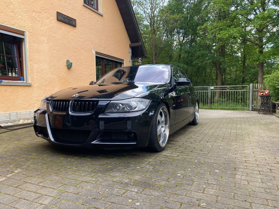 BMW 318i E90 M-Paket  ACHTUNG NEUER MOTOR !!! in Meiningen