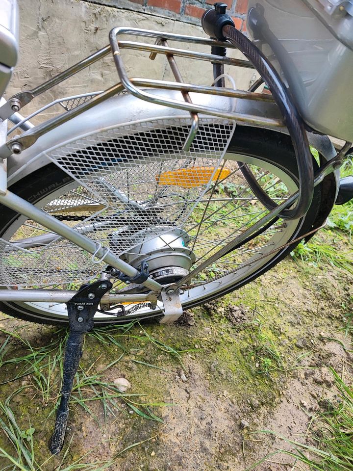 E-Bike mit Blinker in Bergkamen