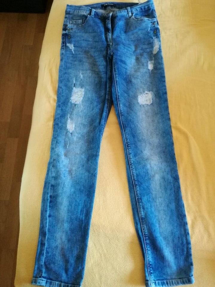 Jeans von Betty Barcley gr.M. in Verden