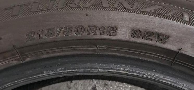 7 mm - 2x 215/50 R18 92W Bridgestone Sommerreifen in Böblingen