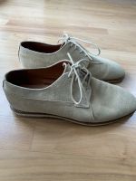 BUFFALO Halbschuh, WILDLEDER-BEIGE, Gr. 44, TOP ZUSTAND, WIE NEU Hessen - Kelkheim Vorschau