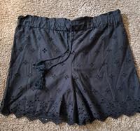 Neue Damen Sommer Shorts Größe 42 zu verkaufen Niedersachsen - Seesen Vorschau