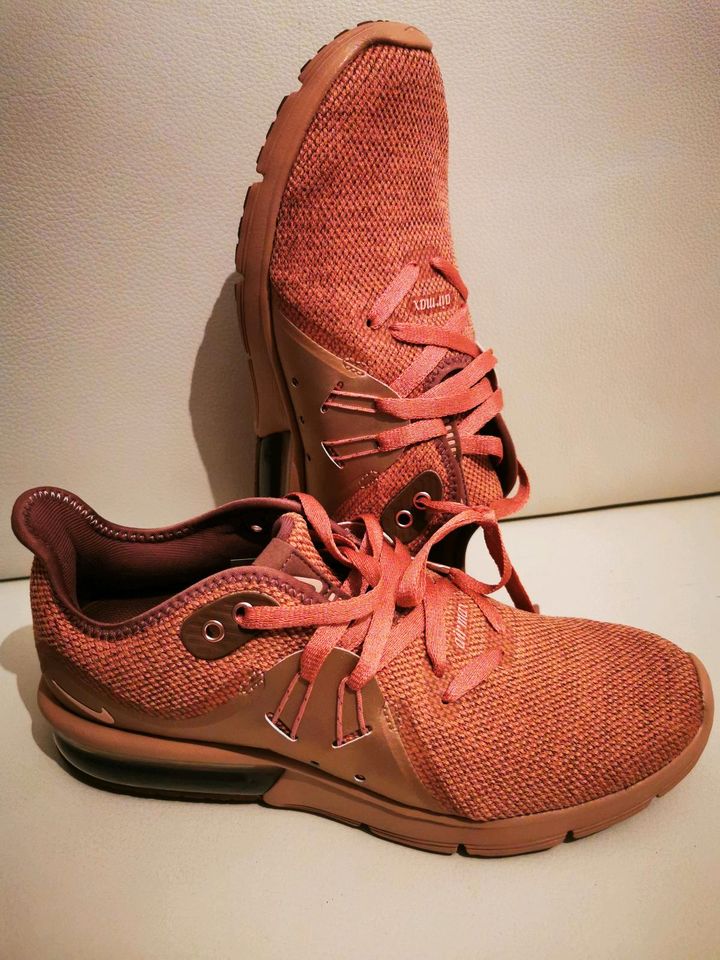 Nike Damen Sneakers Neu in Nürnberg (Mittelfr)