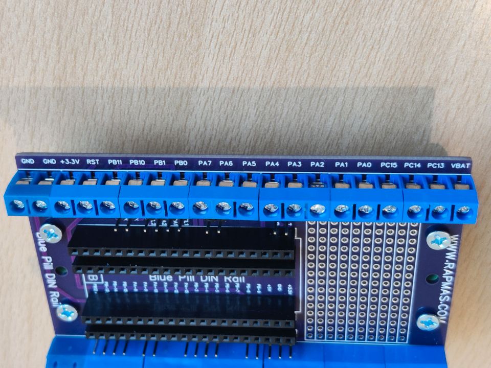 BluePill STM32F103 DIN-Schiene DIN Rail Adapter in Rosenheim