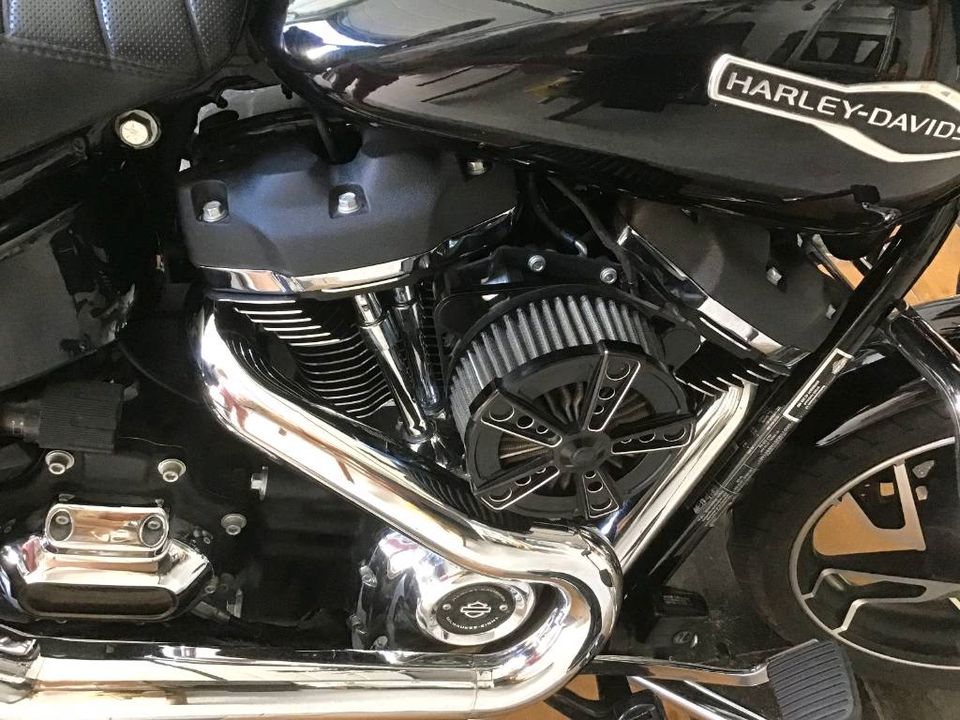 Harley Sport Glide FLSB in Nußloch