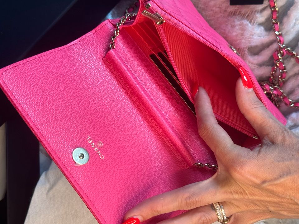 Chanel Tasche Wallet on Chain WOC neu in fuchsia/pink limitiert in Lich