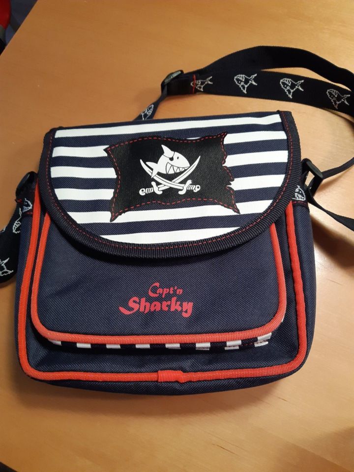 Kindergartentasche NEU Umhängetasche Kindertasche Capt'n Sharky in Harsewinkel - Greffen