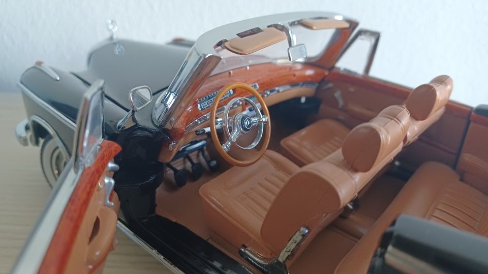 Sun Star Mercedes 220 SE Cabriolet 1:18 Modellauto Sammlung OVP in Naila