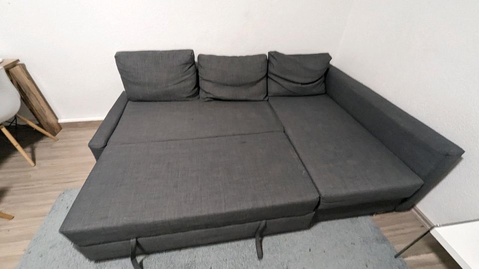 Ikea Friheten couch und Couchtisch in Aue