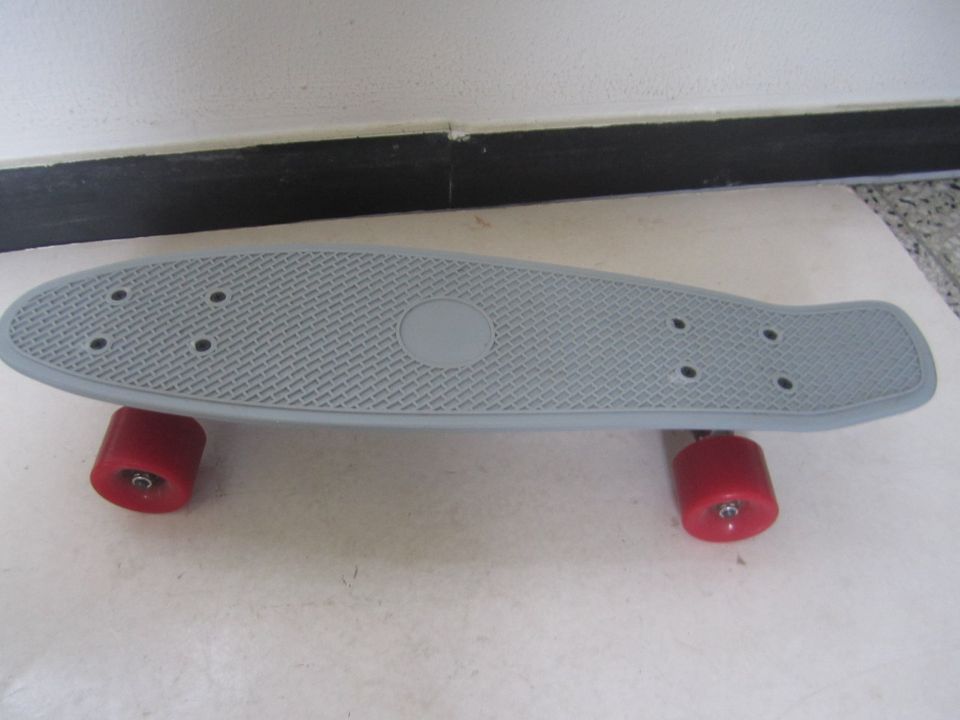 Scateboard " Retro Board Curve" in Centrum