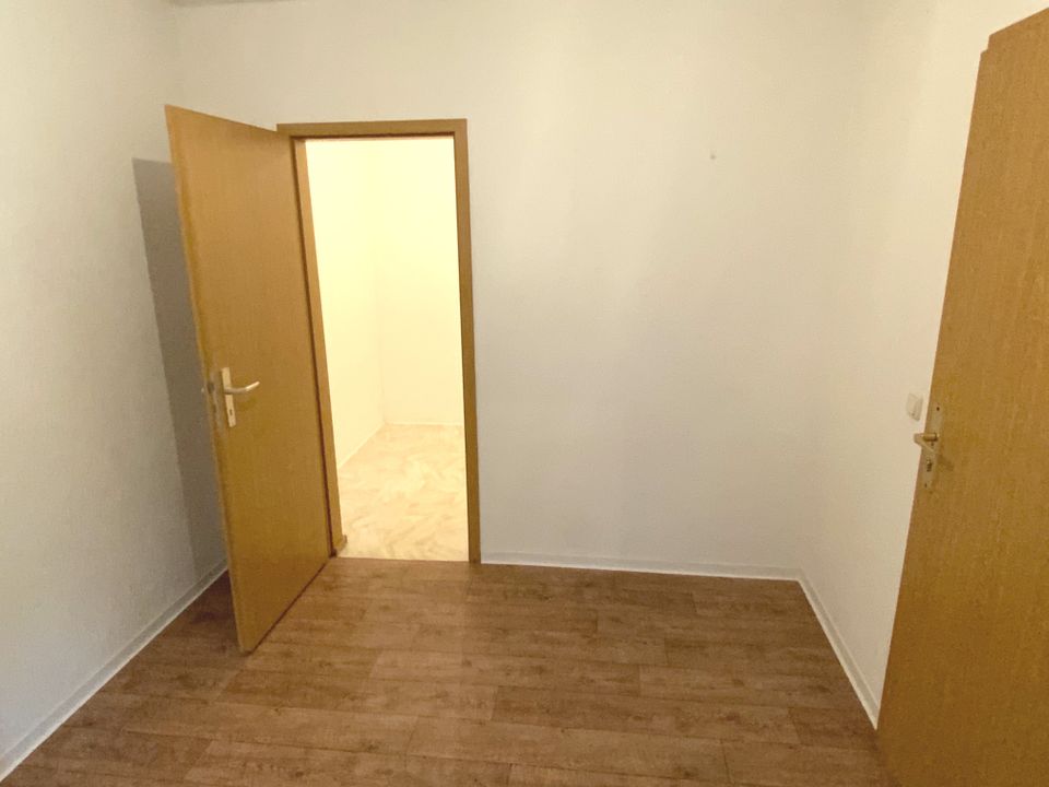 2-Zimmer Etagenwohnung in Remptendorf zu vermieten ! in Remptendorf