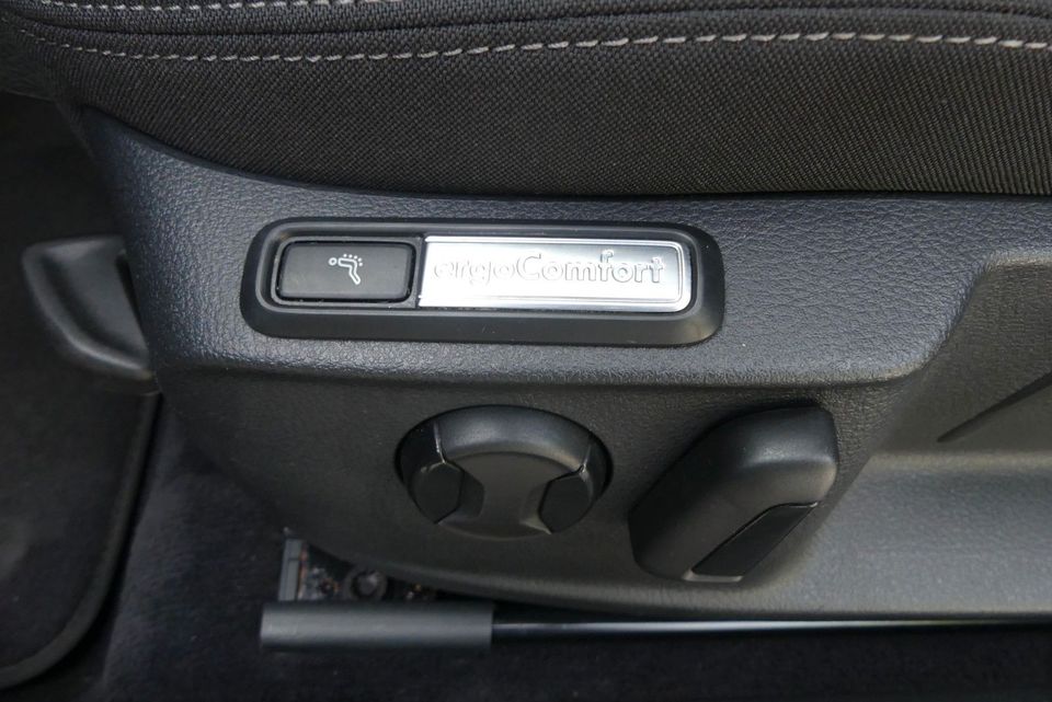 Volkswagen Passat Variant Comfort 2.0 TDI*Navi*ACC*Cam*AHK in Rheda-Wiedenbrück