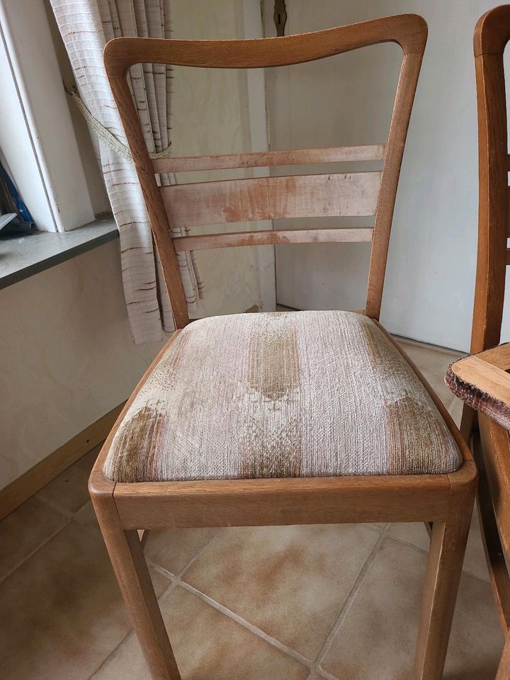4 Stühle - vintage und wie neu in Reinbek