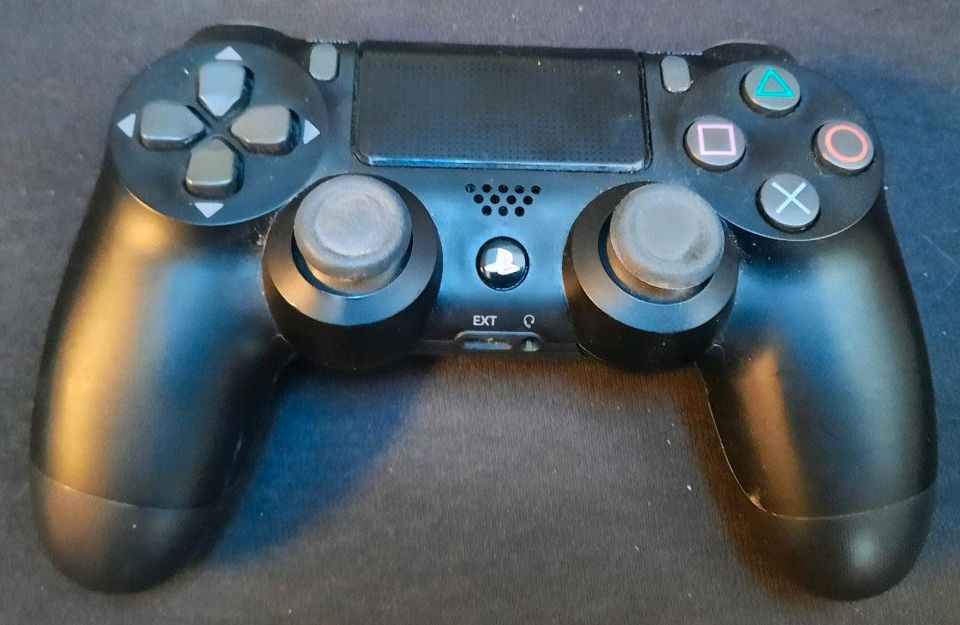 PS4 mit Original Verpackung und Kontroller - Gebraucht in Marl