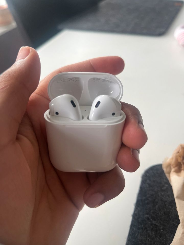 Apple Air Pods in Münster