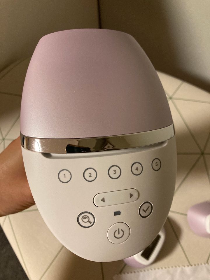 Philips Lumea Prestige IPL Haarentfernungsgerät in Karben