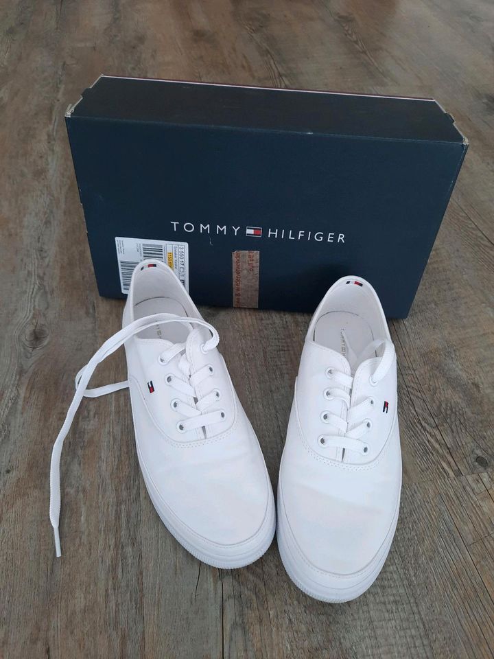 Damenschuh Tommy Hilfiger in Sulzbach a. Main