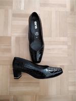 Pumps in Krokolackoptik mit Golddetails Bayern - Schwarzenbruck Vorschau