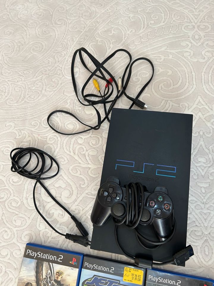 2 STÜCK Sony Playstation 2 Fat Spielkonsole - Schwarz + 19 Spiele in Elz