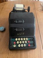 Rechenmaschinen ASTRA DDR Nostalgie Ostalgie Sachsen - Hartmannsdorf Vorschau