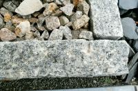 Kantensteine Granit Rasenkante Beeteinfassung gespalten Baden-Württemberg - Endingen Vorschau