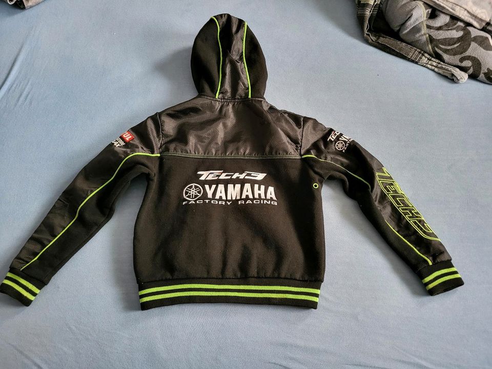 Yamaha Racing Jacke 3-4 Jahre schwarz/grün in Neukirchen/Erzgeb