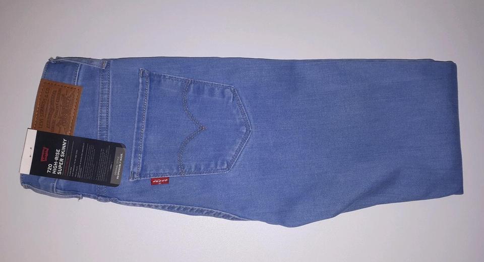 Neu ovp Levi's 720 High Rise Super Skinny Jeans 24/30 blau in Villmar