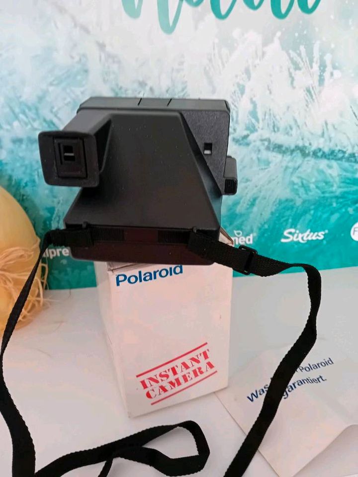 Polaroid instant Kamera in Engen