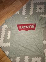Levis T-Shirts zu verkaufen. Niedersachsen - Braunschweig Vorschau