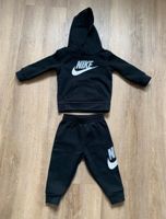 Nike Jogginganzug Trainingsanzug Gr. 74 80 schwarz wie neu Herzogtum Lauenburg - Geesthacht Vorschau